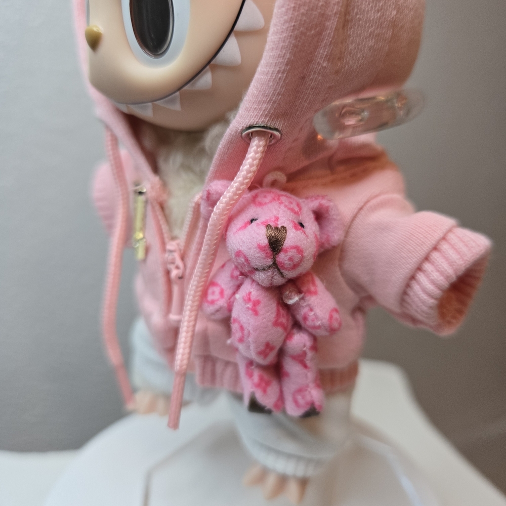 Labubu Pink Hooded Outfit With Bear Accessory - Picture 4 of 4